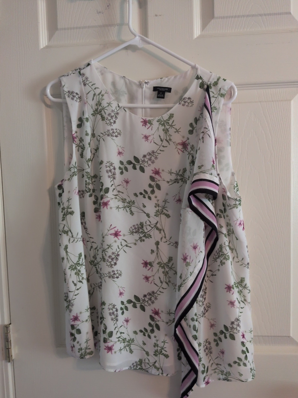 Ann Taylor White Floral Sleeveless Top with Pink & Green Accents - Picture 2 of 5